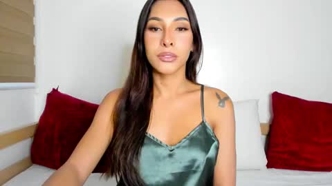 Snapshot of preciousisland chatting on January 26, 9:51 am Paula online show from January 26, 9:51 am