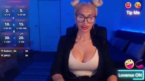 Snapshot of preggyhotmommy chatting on September 19, 8:42 pm Victoria online show from September 19, 8:42 pm