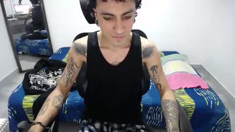 Plux online show from March 12, 6:25 pm