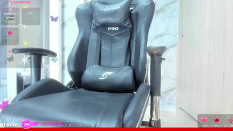 Snapshot of pressure_xxx_420 chatting on June 17, 8:50 am PRESSURE online show from June 17, 8:50 am