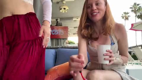 Snapshot of pretendlunch chatting on April 21, 2:23 pm Pretend online show from April 21, 2:23 pm