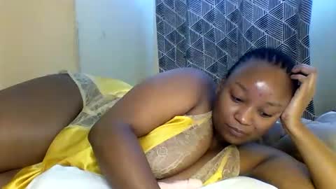 Prettie diva online show from December 15, 12:53 pm