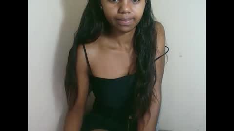 Snapshot of prettiethalia chatting on October 26, 8:31 am prettiethalia online show from October 26, 8:31 am