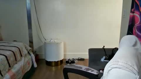 Snapshot of pretty69queen chatting on November 30, 12:36 am Yasmine pretty online show from November 30, 12:36 am