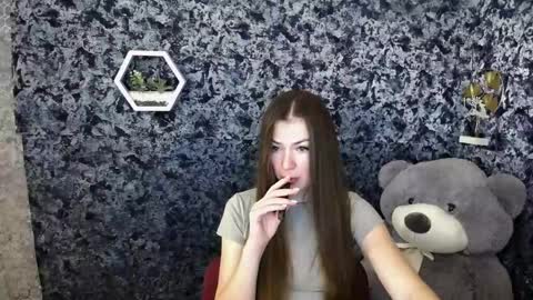 Snapshot of pretty_angell_ chatting on March 27, 10:15 am anna online show from March 27, 10:15 am