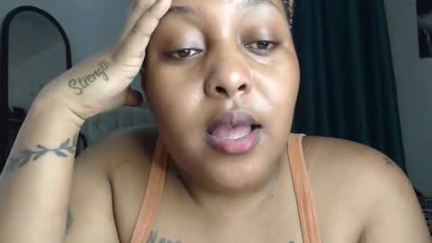 Snapshot of pretty_annah chatting on May 7, 10:26 pm Annah online show from May 7, 10:26 pm