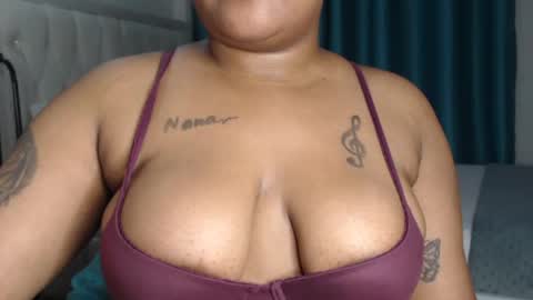 Snapshot of pretty_annah chatting on June 21, 1:52 am Annah online show from June 21, 1:52 am