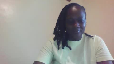 Snapshot of pretty_beib chatting on April 1, 4:24 am Karol online show from April 1, 4:24 am