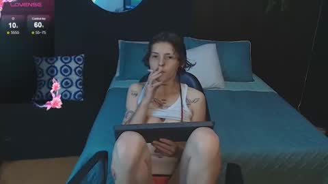 pretty_cristal22 online show from December 20, 2:18 am