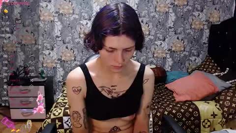 pretty_cristal22 online show from April 28, 12:10 pm