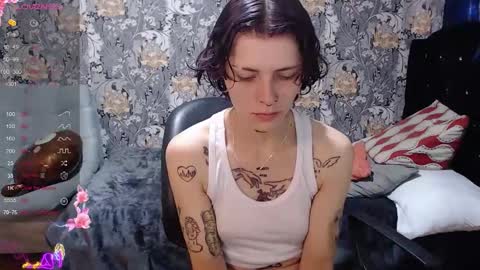 pretty_cristal22 online show from May 17, 1:07 pm