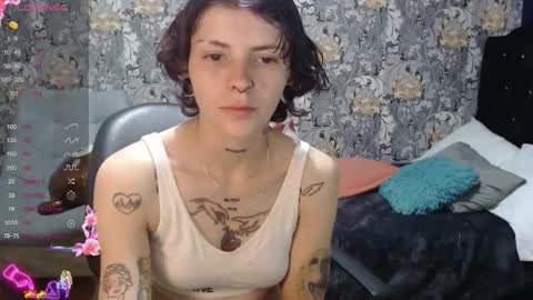 pretty_cristal22 online show from May 21, 12:12 pm