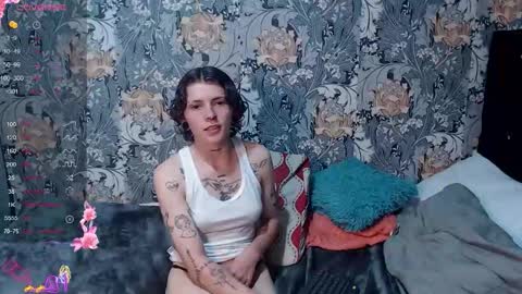 pretty_cristal22 online show from May 23, 1:55 am