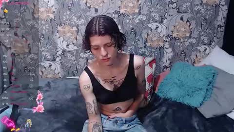 pretty_cristal22 online show from May 24, 12:32 pm