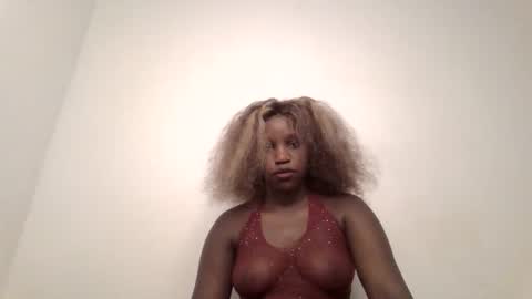 pretty_curvy99 online show from May 27, 8:11 am
