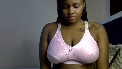 Snapshot of pretty_daina3 chatting on June 2, 11:45 am pretty_daina3 online show from June 2, 11:45 am