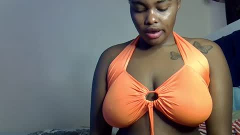 Snapshot of pretty_daina3 chatting on June 16, 8:06 am pretty_daina3 online show from June 16, 8:06 am
