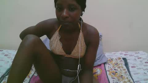 pretty online show from February 7, 1:31 am