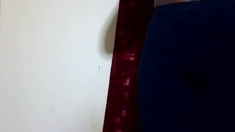 pretty_ebby online show from April 25, 3:20 pm