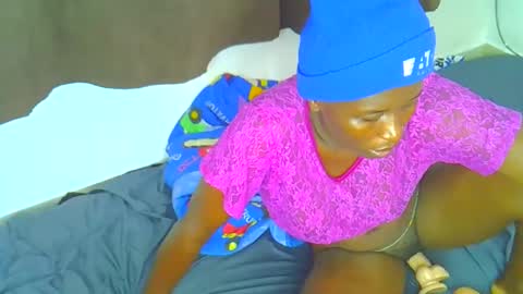 Snapshot of pretty_ebony_dolls chatting on September 18, 8:33 pm riri online show from September 18, 8:33 pm