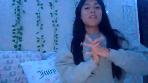 Snapshot of pretty_girl828687 chatting on October 20, 4:13 am pretty_girl828687 online show from October 20, 4:13 am