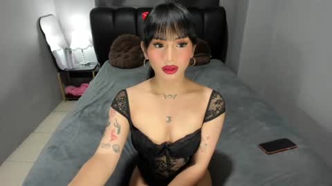 pretty_glinda online show from June 23, 8:34 am