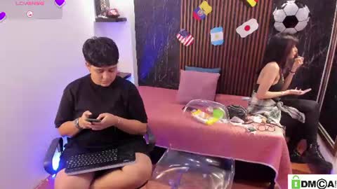 Snapshot of pretty_honey22 chatting on June 17, 3:31 am pretty_honey22 online show from June 17, 3:31 am