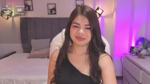 Snapshot of pretty_johnson_ chatting on May 8, 12:10 pm pretty online show from May 8, 12:10 pm