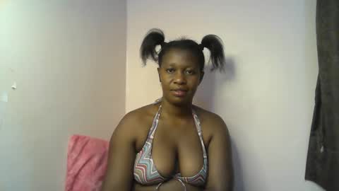 pretty_kylah online show from February 21, 10:33 pm