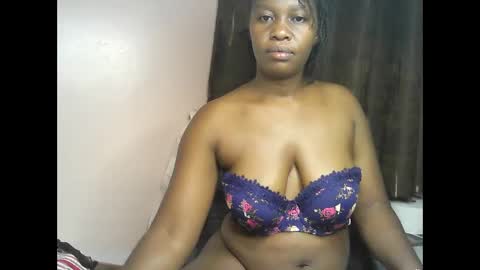 pretty_kylah online show from April 6, 10:00 pm