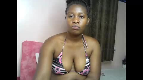 Snapshot of pretty_kylah chatting on May 18, 9:09 pm pretty_kylah online show from May 18, 9:09 pm