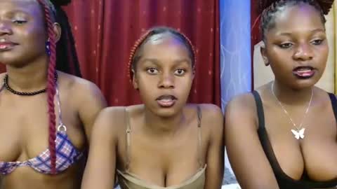 Pretty online show from February 12, 3:40 pm