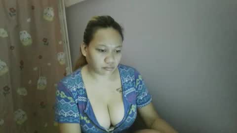 Snapshot of pretty_lyn08 chatting on May 4, 11:34 pm pretty_lyn08 online show from May 4, 11:34 pm
