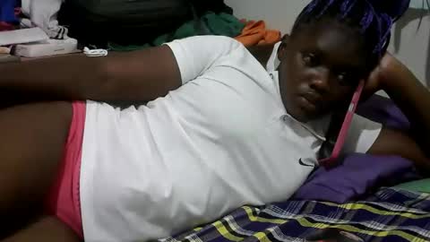 pretty_melan online show from April 27, 4:43 am