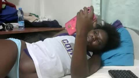 Snapshot of pretty_melan chatting on June 3, 3:50 pm pretty_melan online show from June 3, 3:50 pm
