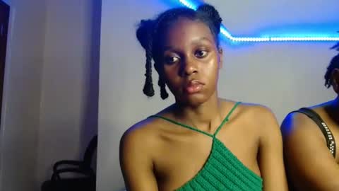 Snapshot of pretty_nyra chatting on April 28, 7:30 pm Nyra online show from April 28, 7:30 pm