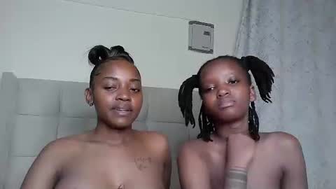 Snapshot of pretty_petite18 chatting on February 13, 9:00 pm lynn online show from February 13, 9:00 pm