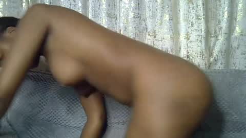 Snapshot of pretty_petite24 chatting on July 11, 12:24 am pretty_petite24 online show from July 11, 12:24 am