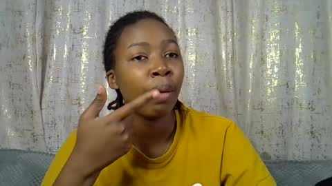 Snapshot of pretty_petite24 chatting on August 3, 9:37 am pretty_petite24 online show from August 3, 9:37 am