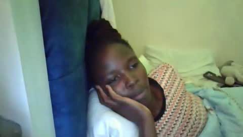 pretty_petite_ebony online show from April 27, 8:01 am