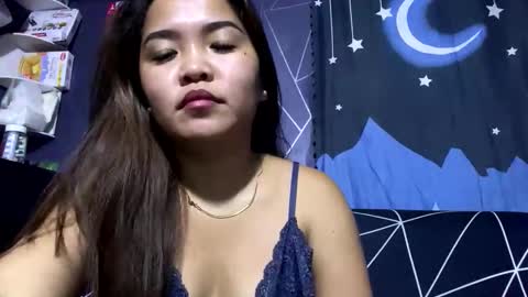 pretty_pharsa online show from June 3, 5:40 pm