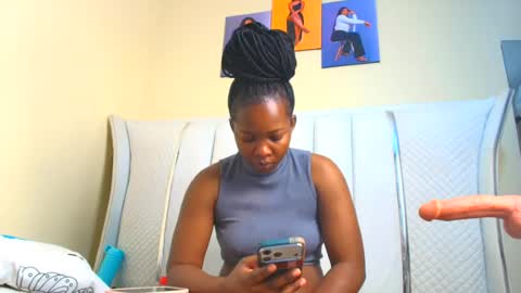 Snapshot of pretty_pussy2 chatting on August 8, 8:38 am Essy online show from August 8, 8:38 am