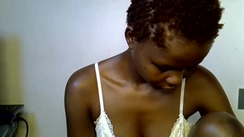 Snapshot of pretty_scooper chatting on May 23, 10:47 pm pretty_scooper online show from May 23, 10:47 pm