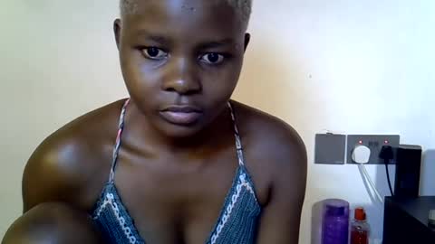 Snapshot of pretty_scooper chatting on June 12, 9:25 pm pretty_scooper online show from June 12, 9:25 pm