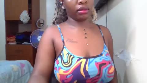 Snapshot of pretty_shila chatting on May 19, 1:56 am pretty_shila online show from May 19, 1:56 am