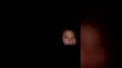 pretty_yanaah16 online show from March 4, 11:38 am