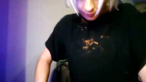Snapshot of prettybabypetite chatting on March 25, 5:19 pm Missy Jack online show from March 25, 5:19 pm
