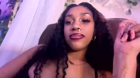 prettyblackgal online show from December 3, 7:49 am