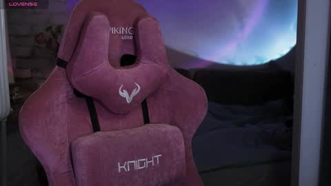 Violet online show from December 15, 1:43 am