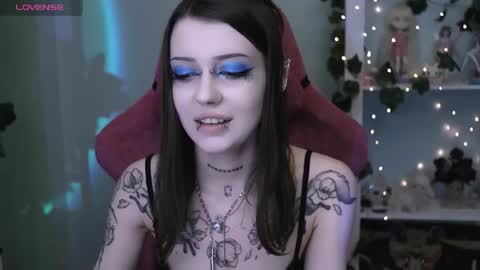 Violet online show from March 7, 10:07 pm